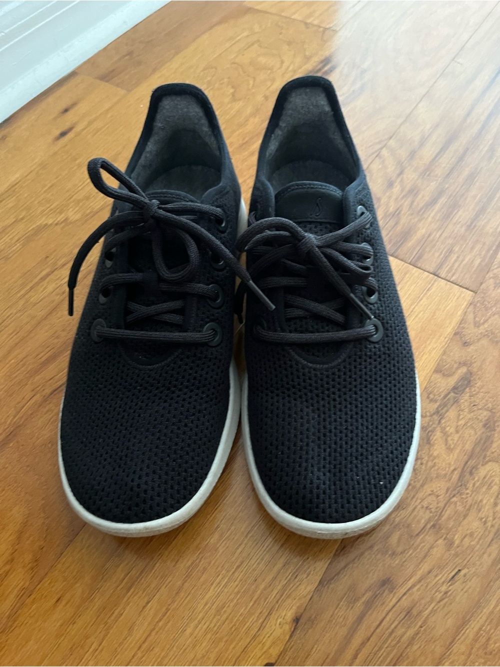 Women All Bird Knit Lace-Up Sneakers - Black - Picture 2 of 3